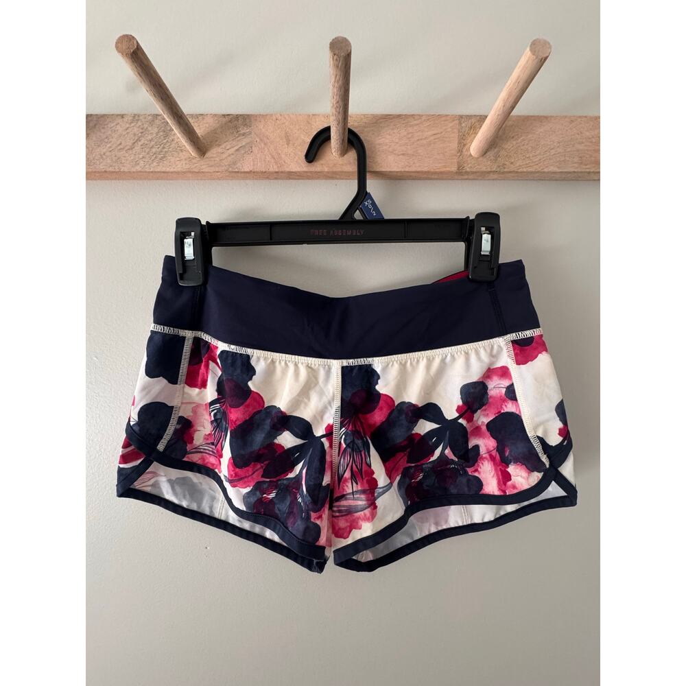 Lululemon Run Speed Short Size 4 Inky Floral Ghost Inkwell Bumble Berry 2.5"